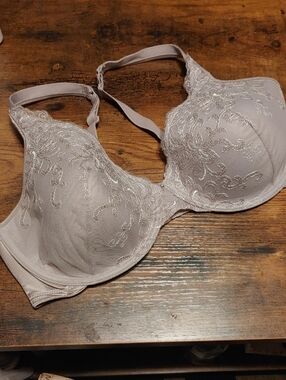 NWOT Gorgeous 44C Pewter Lace Feminine Padded Underwire bra